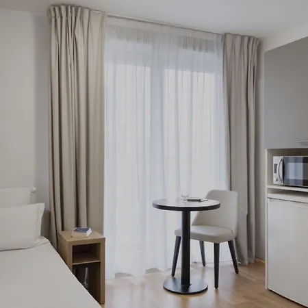 Sejours & Affaires Paris Hotel apartamentowy Bagnolet